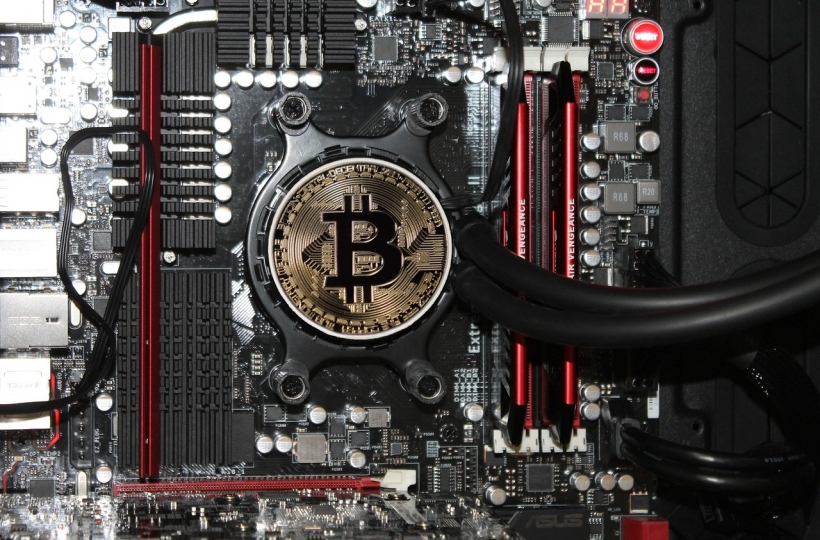闪赚奖励机制优化升级：欧亿日均释放0.5% 邀请返利最高6层