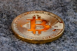 欧艺交易所：新版商家交易台上线 一键下单比特币 日活商家突破15万